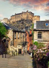Wall Mural - Beautiful view of Edinburgh Castle from Vennel in Edinburgh,Scotland