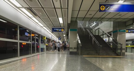 Canvas Print - Timelapse in subway platform train station in rush hour with crowded passenger in city
