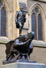 The Bronze Statue Of Captain Matthew Flinders, The Leader Of The First Circumnavigation Of Australia, Was Erected In 1925 - Melbourne, Victoria, Australia