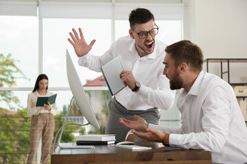 Wall Mural - Boss screaming at employee in office. Toxic work environment