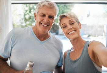 Poster - Selfie, fitness and workout senior couple training for wellness and joy exercise together in retirement. Healthy athlete, photo smile and happy running elderly man and woman runner love cardio sports