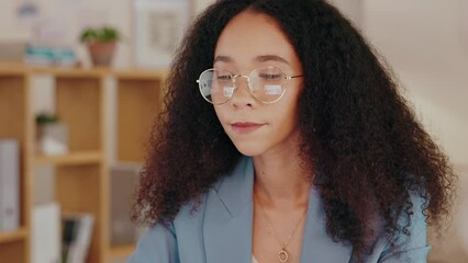 Poster - Business woman, face or vision glasses and technology reflection in creative startup, advertising company or small business. Worker, designer or employee thinking of office ideas, or brand innovation