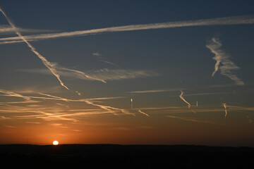 Poster - Belgique coucher soleil ciel avions