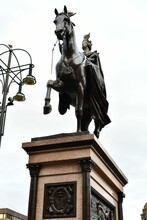 Vertical Shot Of The Historic Statue Of Queen Victoria In Glasgow, Scotland