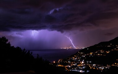 Wall Mural - Lightning Strikes over the bay of Naples in front of Vesuvius, at night