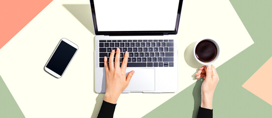 Aufkleber - person using a laptop computer