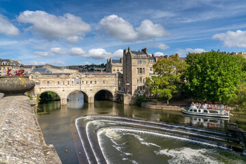 Sticker - view of the River Avon and Pulteney Bridge in the historic city center of Bath