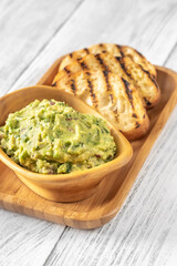 Wall Mural - Bowl of guacamole