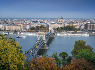 Wall Mural - Aerial view of Szechenyi Chain Bridge, Danube River and St. Stephens Basilica - Budapest, Hungary