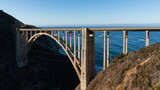 Fototapeta Most - Bixby Bridge on Highway 1 at the US West Coast traveling south to Los Angeles, Big Sur Area, California