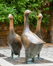 Small Statue Figures Of Three Geese