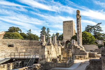 Fototapete - Roman amphitheatre in Arles, France