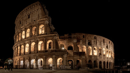 Wall Mural - colosseum in Rome at night