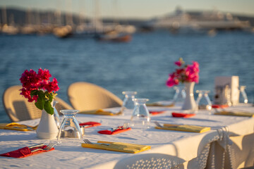 Wall Mural - table setting at a fancy beach restaurant