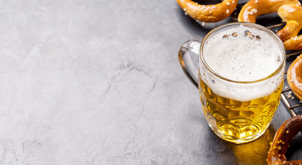 Canvas Print - Freshly baked homemade pretzels and draft beer