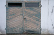 Die alte Scheunentür aus Holz The old wooden barn door