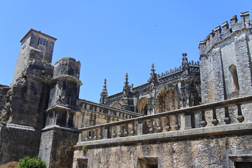 Wall Mural - Blauer Himmel und das Convento de Cristo in Tomar