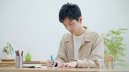 Sticker - 勉強する若い男性（学習・受験・資格）