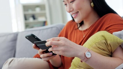 Poster - Credit card, website and woman with a phone for a payment while online shopping on the sofa. Ecommerce, Asian and hands of a girl with smile about banking on the internet with mobile and debit card