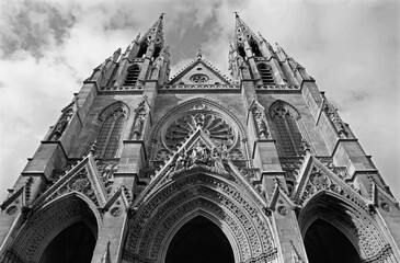 Fototapete - Paris - Saint Clotilde gothic church
