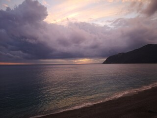 Wall Mural - sunset over the sea