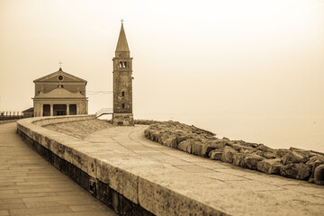 Canvas Print - old town of Caorle in italy