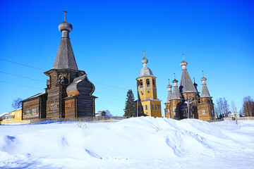 Wall Mural - wooden church in the Russian north landscape in winter, architecture historical religion Christianity