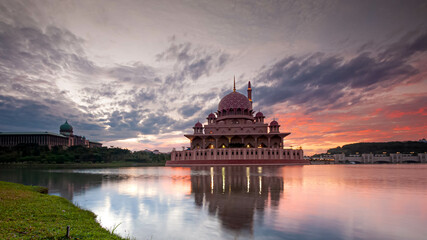 Wall Mural - Putra mosque during sunset sky, the most famous tourist attraction in Malaysia.