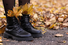 Women's Leather Shoes With Autumn Leaves