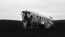 Douglas_DC-3 Wreck Black and White Sólheimasandur Iceland