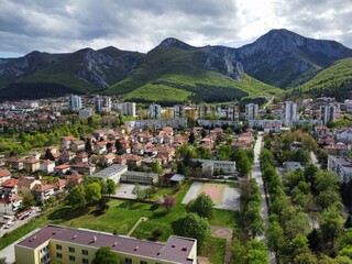 Aufkleber - High Angle View Of Townscape And Mountains Against Sky