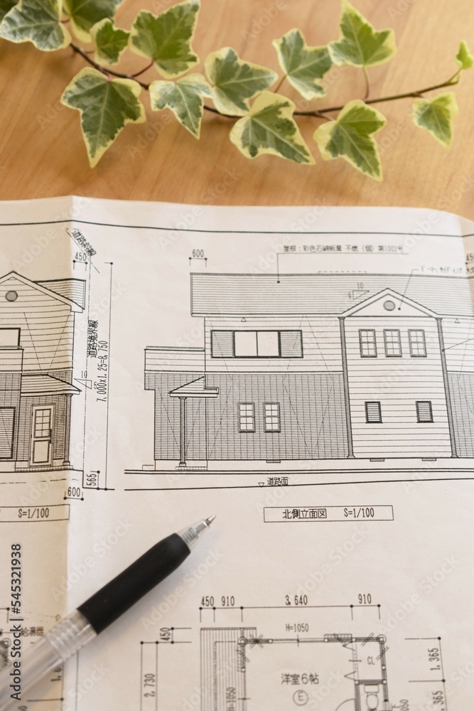 Foto 建築図面、日本の住宅設計イメージ、木造住宅の設計図面 do Stock | Adobe Stock