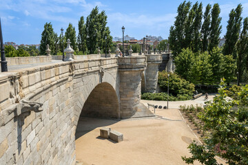 Wall Mural - Toledo Bridge, the restored baroque-style pedestrian bridge in Madrid, Spain