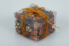Holiday Gift Box Of Potpourri