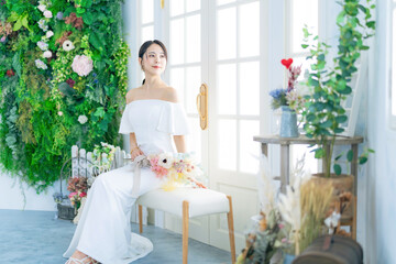 Poster - 緑あふれるスタジオでの女性ポートレート　ブライダルイメージ