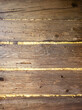 Drewniana ściana ze starych bali, tło do projektów graficznych.