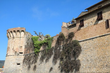 Wall Mural - City walls of San Gimignano, Tuscany Italy