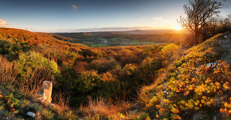 Canvas Print - Mountain panorama with autumn forest, Ruin of castle Pajstun - Bratislava, Slovakia