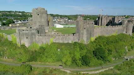 Poster - Aerial view of the ruins of an ancient Norman era castle (Pembroke)