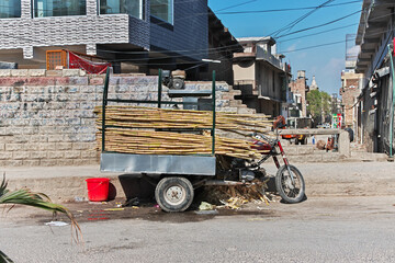 Wall Mural - Rawalpindi, Pakistan - 29 Mar 2021: Local market in Rawalpindi close Islamabad, Punjab province, Pakistan