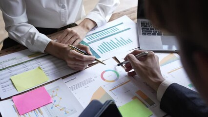 Fototapete - Asian business adviser meeting to analyze and discuss the situation on the financial report in the meeting room.Investment Consultant,Financial Consultant,Financial advisor and accounting concept