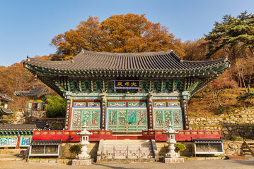 Wall Mural - 경기도 양평 용문사 대웅전