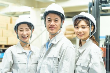 Sticker - ヘルメットと作業着を着た日本人男女