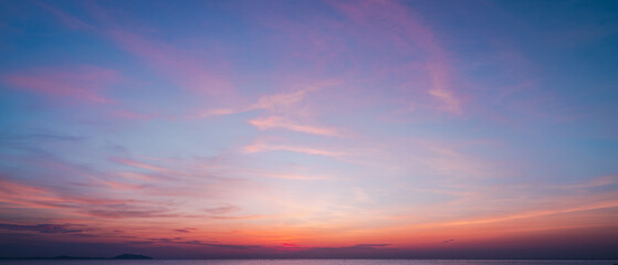 Wall Mural - sunset sky with clouds background