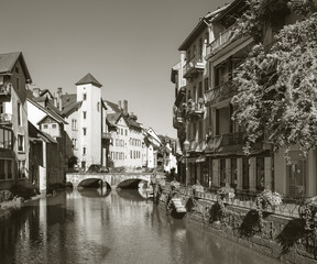 Wall Mural - Annecy - The old town and canal in the morning light.