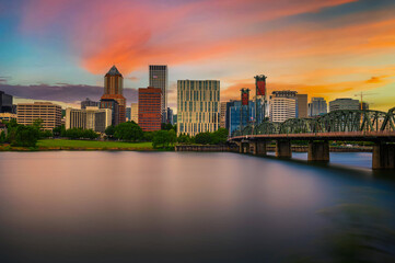 Fototapete - Sunset over Portland downtown and the Willamette River in Portland, Oregon