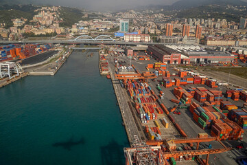 Wall Mural - GENOA, ITALY - OCTOBER 24 2022 - The harbor while landing at the airport