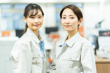 Poster - 作業着を着た日本人女性