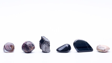 Minerals and beautiful stones, the mysterious world of geology