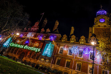 Wall Mural - View of Leicester town hall square in the night decorated for Christmas time